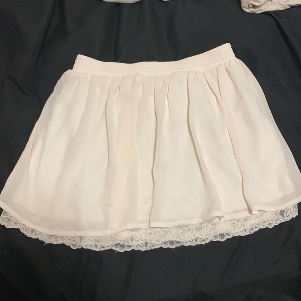 White stretchy silky skirt